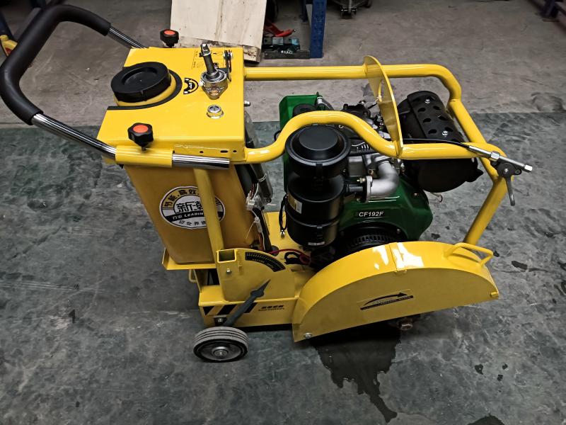 Electric Concrete Cutter - 800mm Bıçaklı Otomatik Raylı Testere Kesici